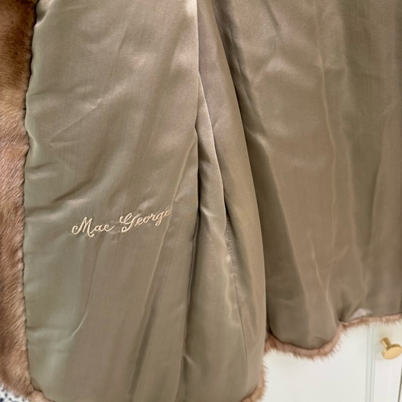 Mink Fur Coat, by Normart’s of Fresno, Calif - Picture 5 of 13
